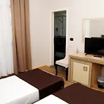 Amh מלון 4*