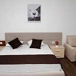 מלון Amh