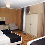 מלון Amh
