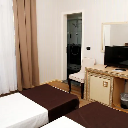 Amh Hotel 4*