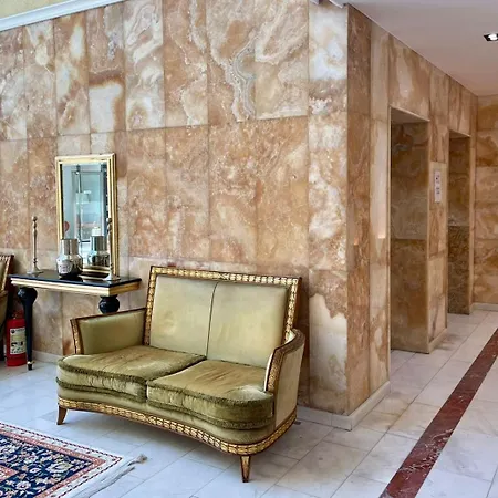 Amh Hotel 4*