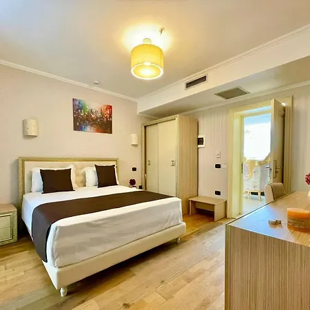 Amh Hotel 4*