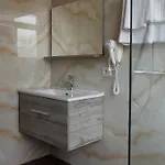 Amh Hotell 4*